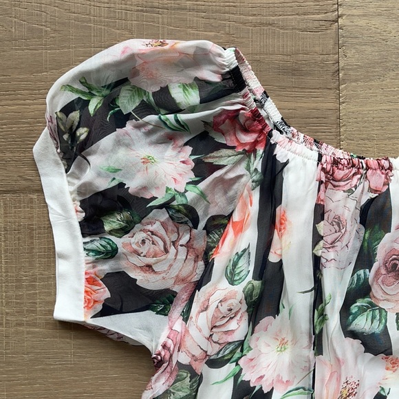 NWT Floral Top - Picture 3 of 6